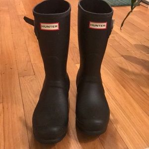 Navy blue Hunter boots size 8